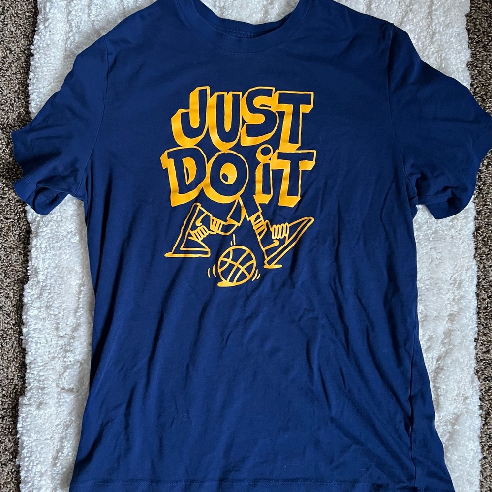 Nike t shirt